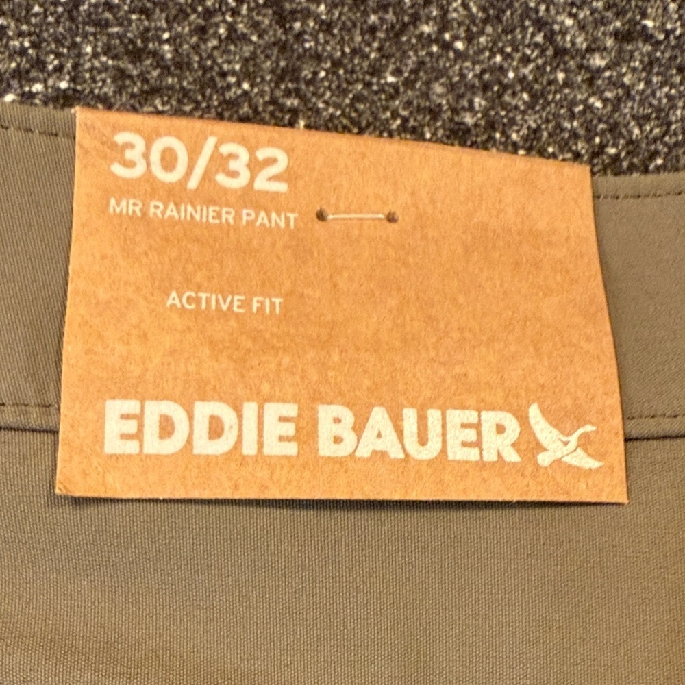NWT Eddie Bauer Men's Olive Ranier Cargo Pants - 30 waist, 32 length - Picture 5 of 6